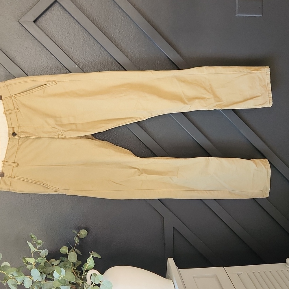 {Levi's} Men's Khaki Pants 30x32